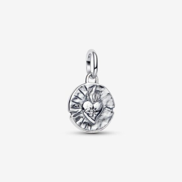 Pandora Heart Medallion Charm - Picture 1 of 1